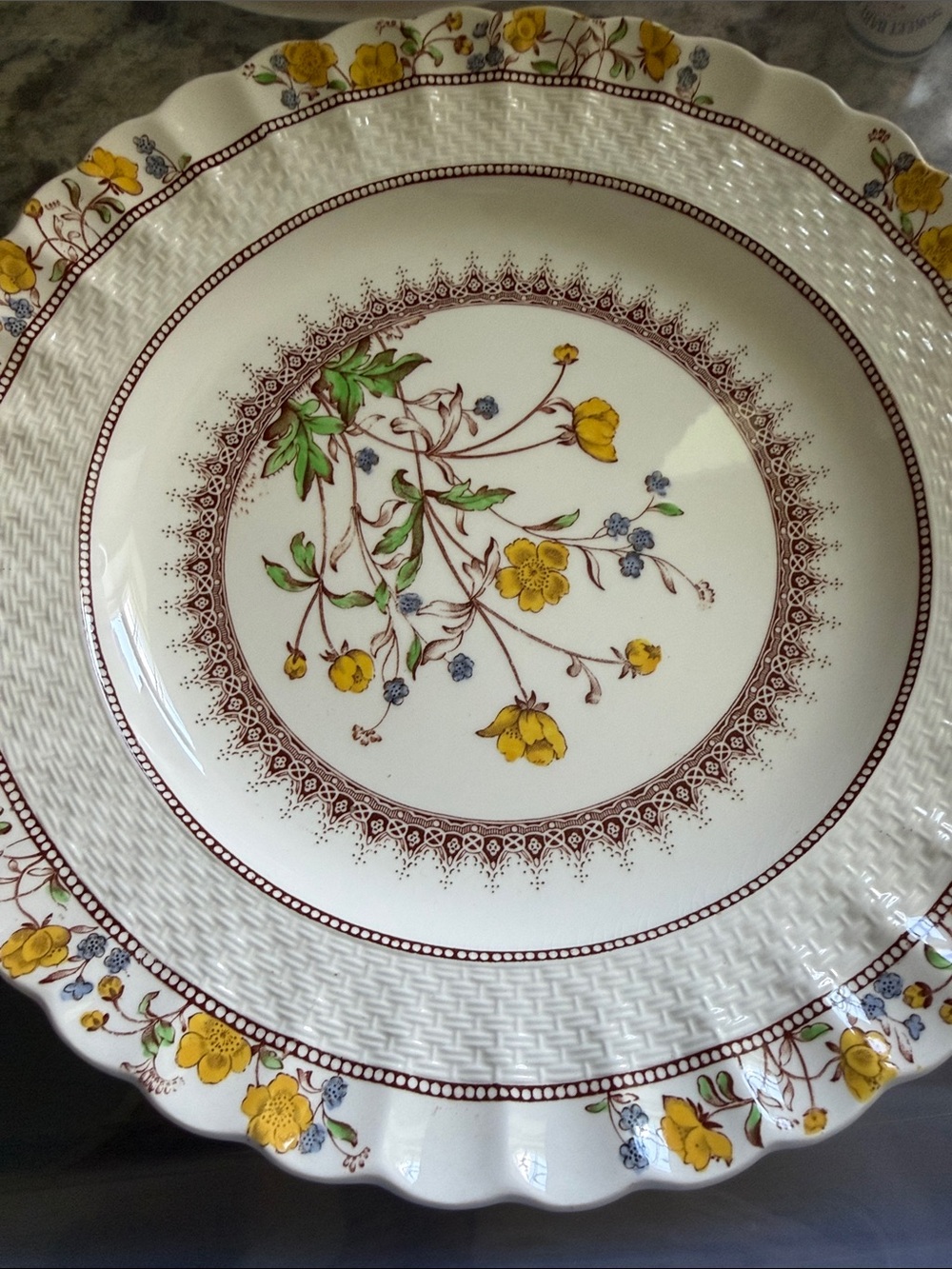 Spode Copeland England Dinner Plate // 10.5" Round // Basketweave Floral Des